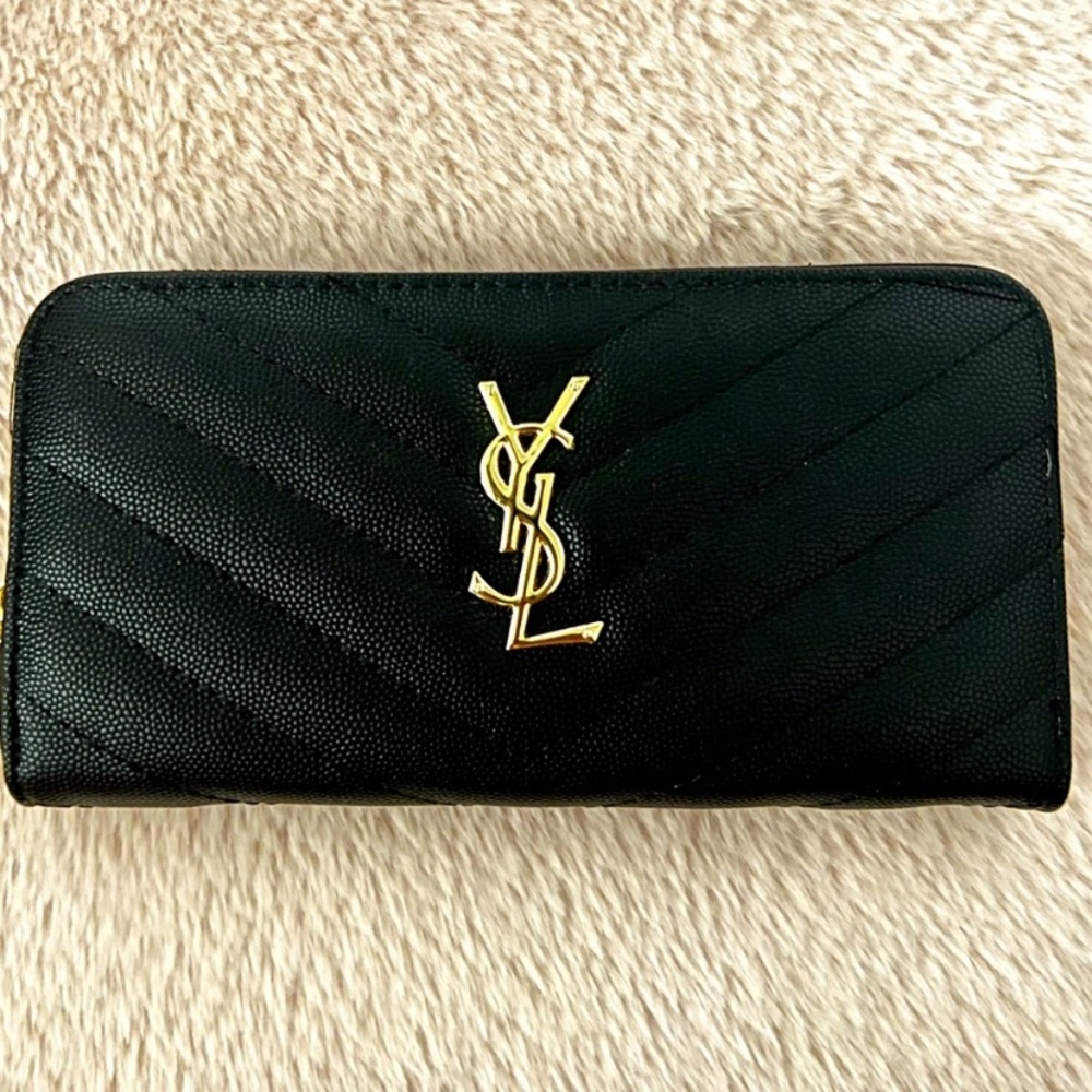 Wallet reserved for @_kmarie253